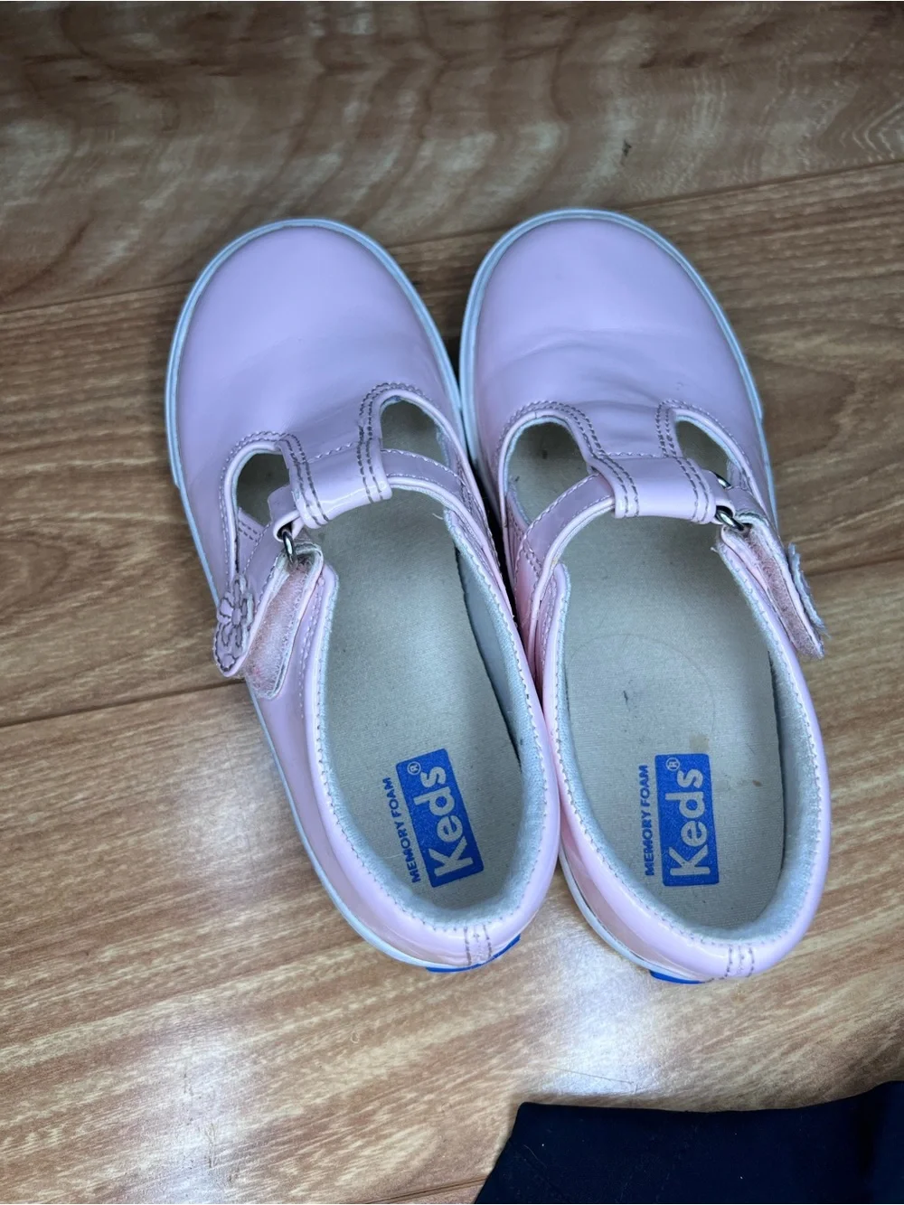 Keds Kids Pink Patent Leather T-Strap Mary Jane Shoes Size 11.5 Memory Foam